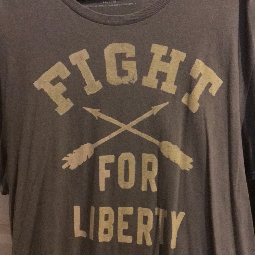 Gently worn American Eagle T-shirt